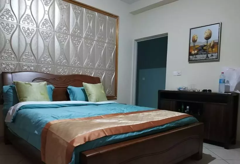 هتل Hôtel Golden House