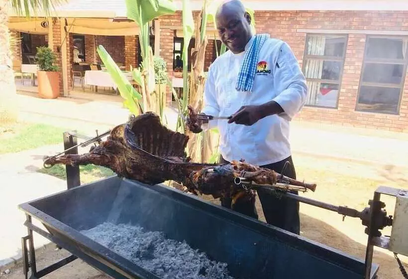 هتل Manong Game Lodge