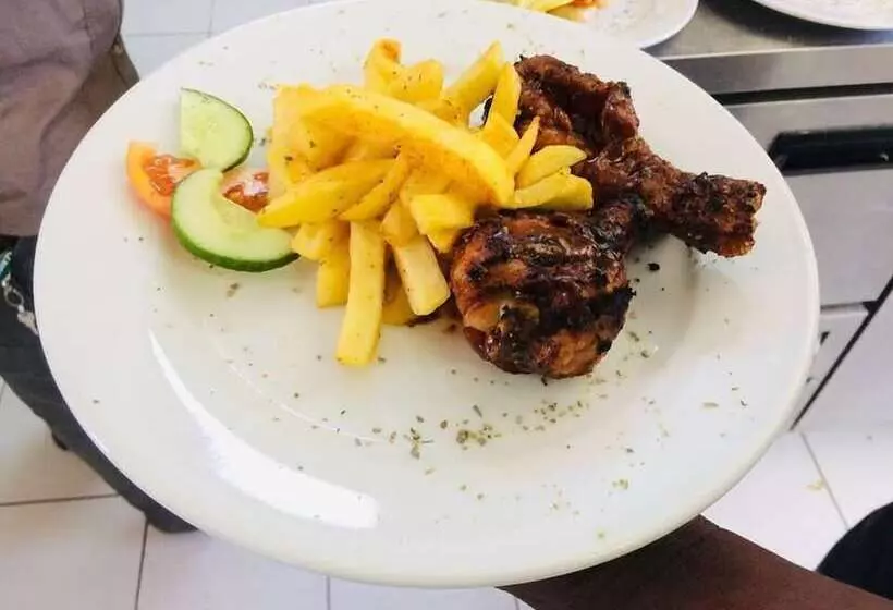 هتل Manong Game Lodge