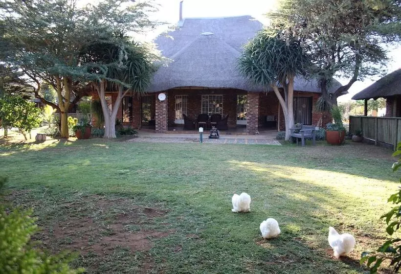 هتل Manong Game Lodge