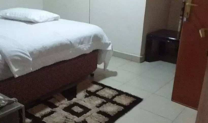 هتل Plata Guest House