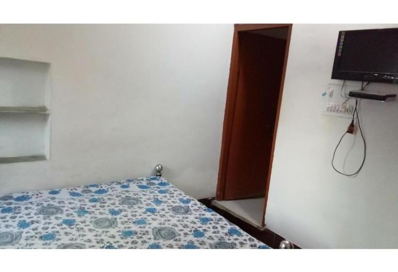 Отель Budget Rooms On Vip Road