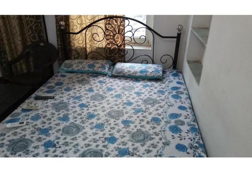 Отель Budget Rooms On Vip Road