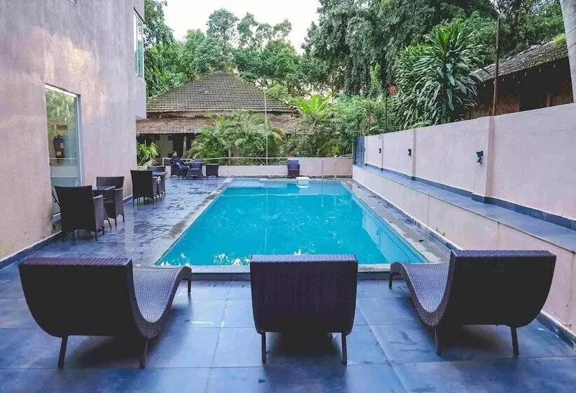 Hotelli Regent Laguna