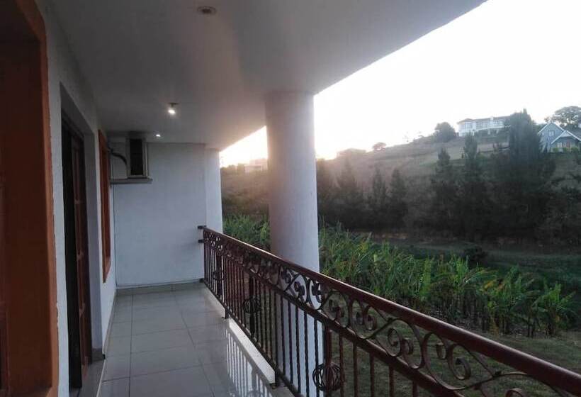 هتل Rest Camp Lodge