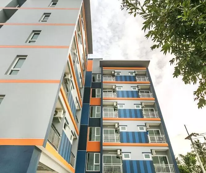 ホテル Thawan Apartment