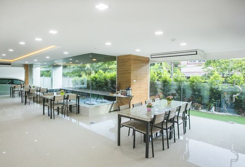 호텔 Thawan Apartment