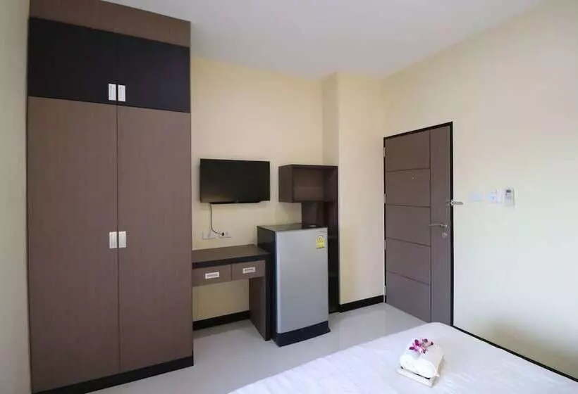 ホテル Thawan Apartment