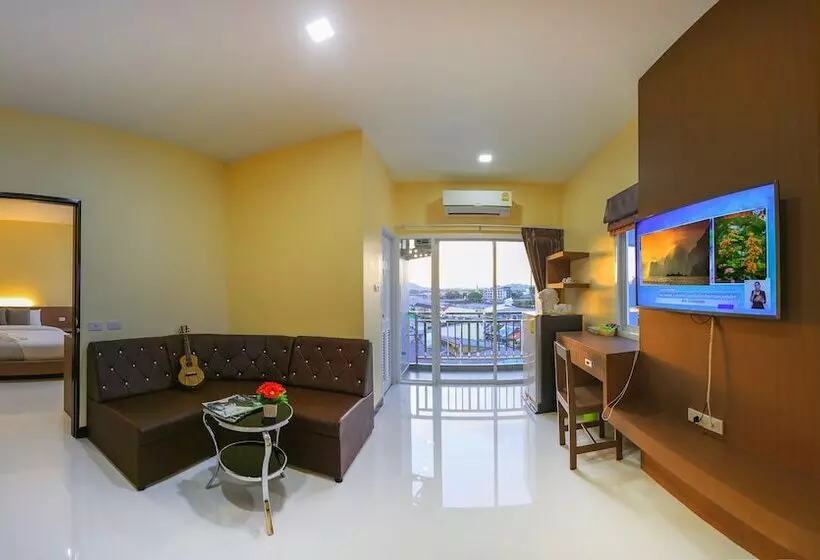 ホテル Thawan Apartment