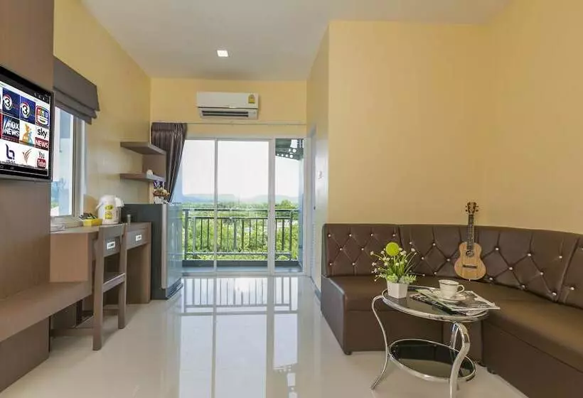 ホテル Thawan Apartment