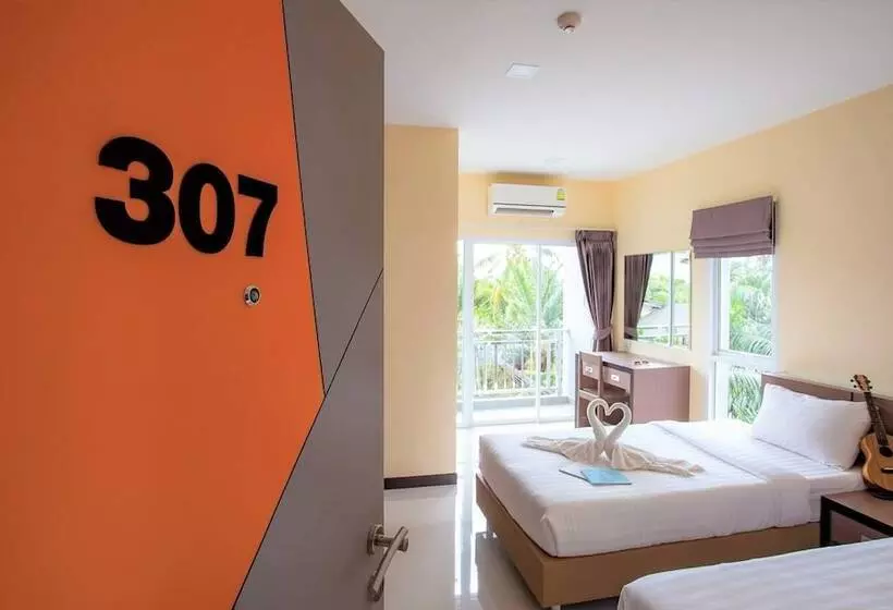 ホテル Thawan Apartment
