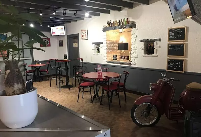 Hotelli Hôtel Du Grand Chêne