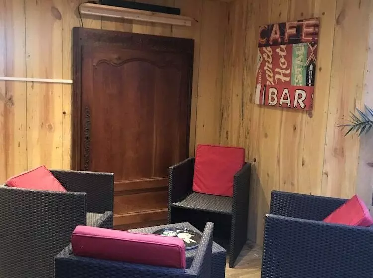 Hotelli Hôtel Du Grand Chêne