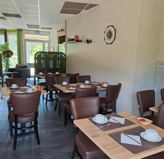 בית מלון כפרי Hôtel Le Grand Chêne