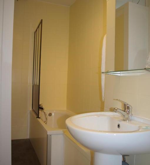 Отель Hôtel Rapin