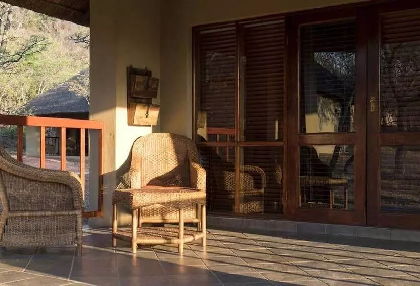 Hotelli Izapa Bush And Game Lodge