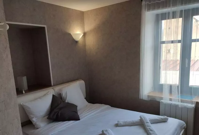 ホテル Le Relais Du Prieure