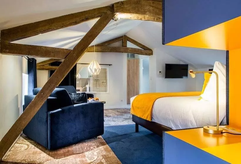 Hotelli Logis Hôtel Le Tilia