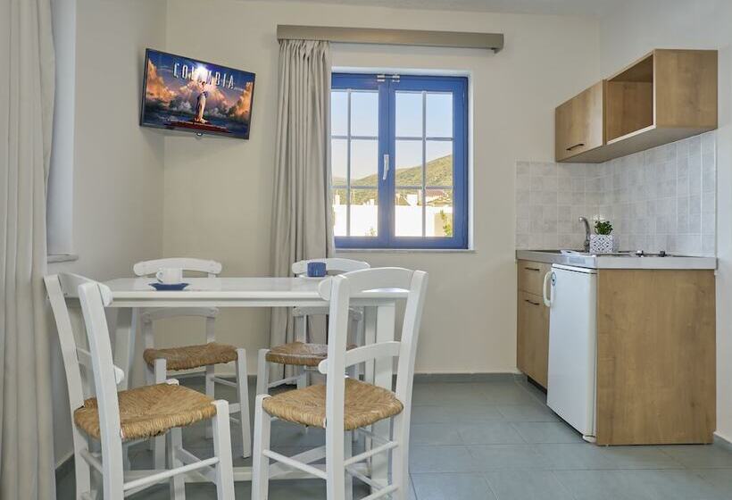 Maistrali Sea View Apartments