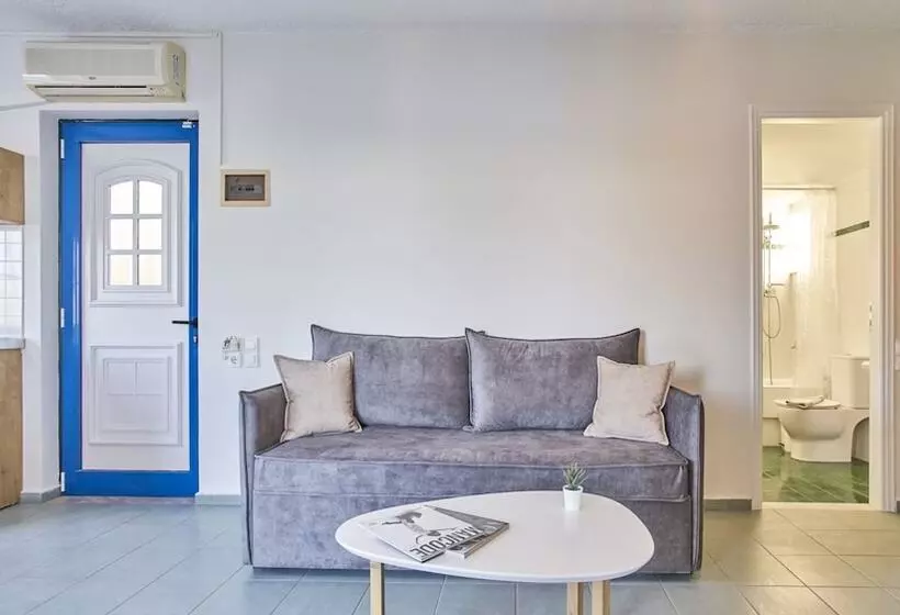 Maistrali Sea View Apartments