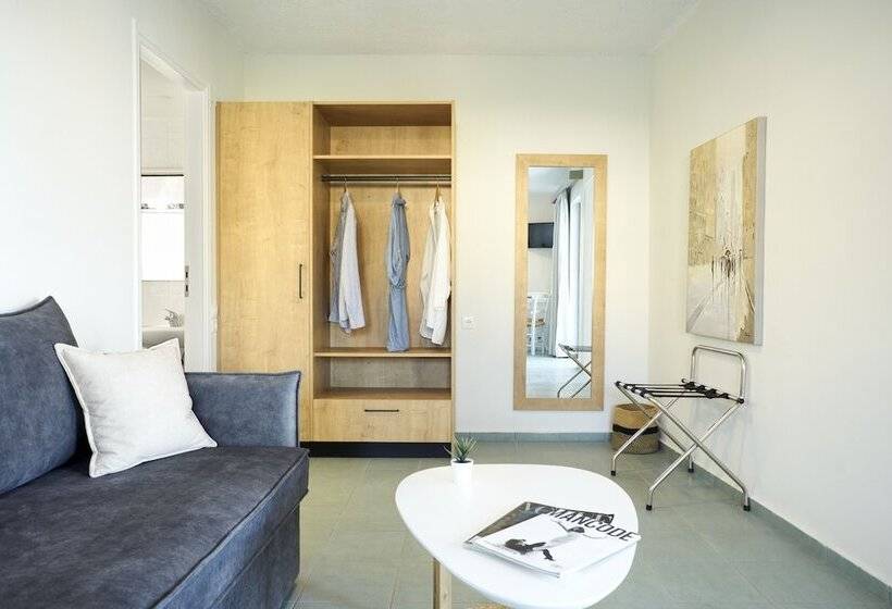 Maistrali Sea View Apartments