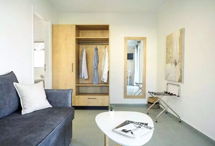 Maistrali Sea View Apartments