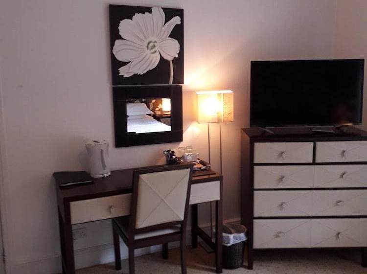 فندق فئة نجمة واحدة The Water Rat