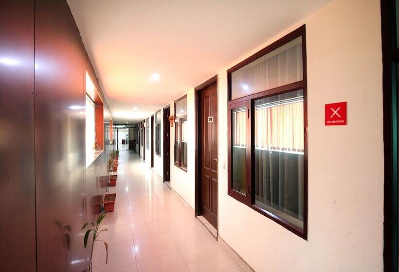 Oyo 1732 Hotel The Days Inn