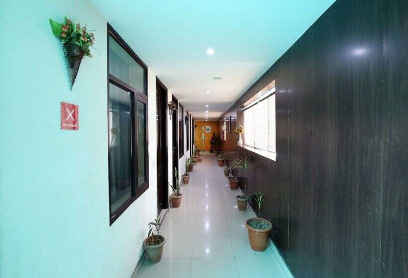 Oyo 1732 Hotel The Days Inn