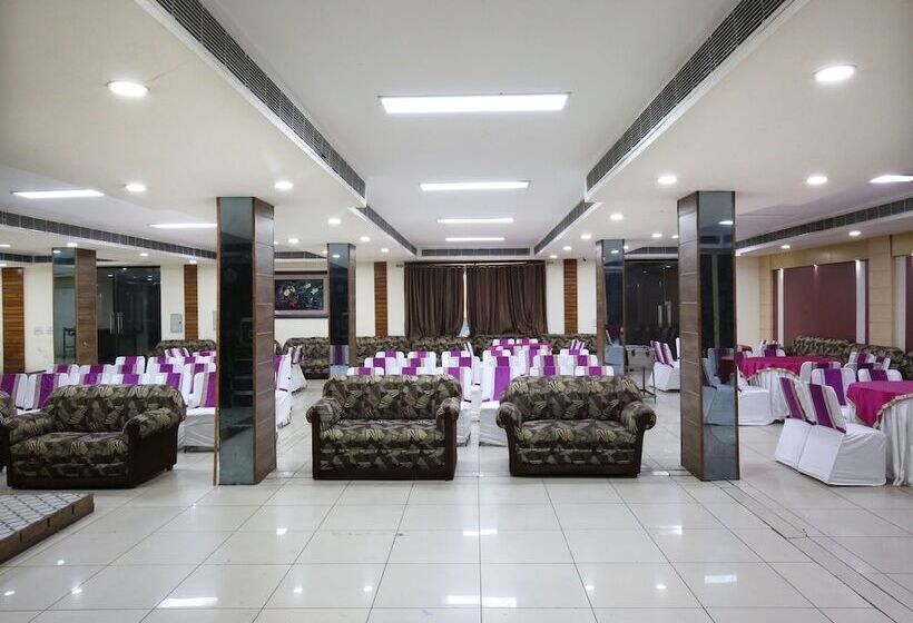 Oyo 1732 Hotel The Days Inn