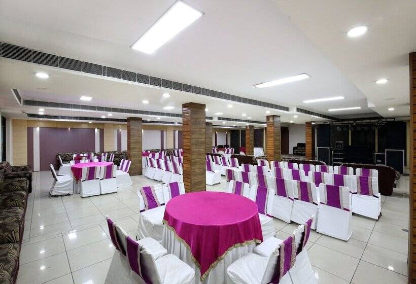 Oyo 1732 Hotel The Days Inn