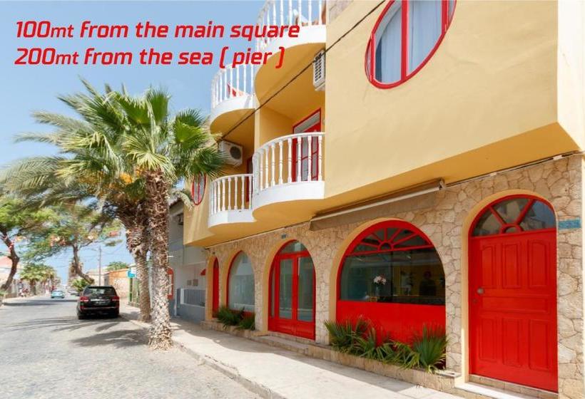 پانسیون Holiday B&b