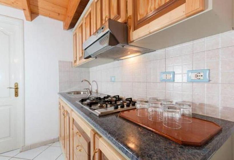 پانسیون Holiday B&b