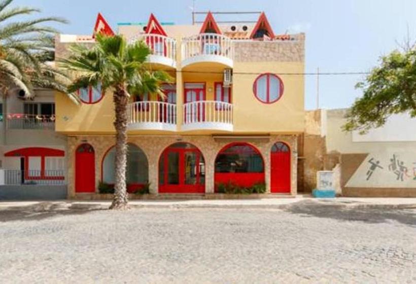 پانسیون Holiday B&b