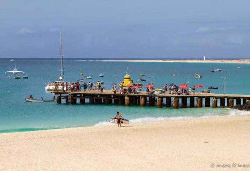 پانسیون Holiday B&b