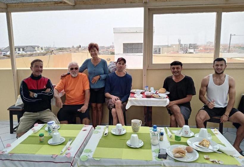 پانسیون Holiday B&b