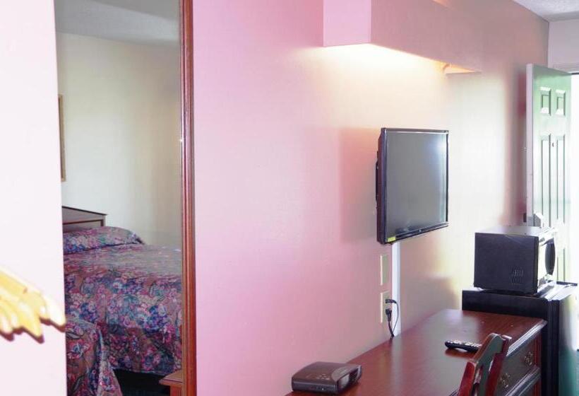 American Motel   Lenoir