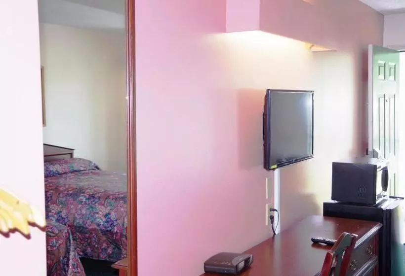 American Motel   Lenoir