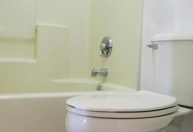 American Motel   Lenoir