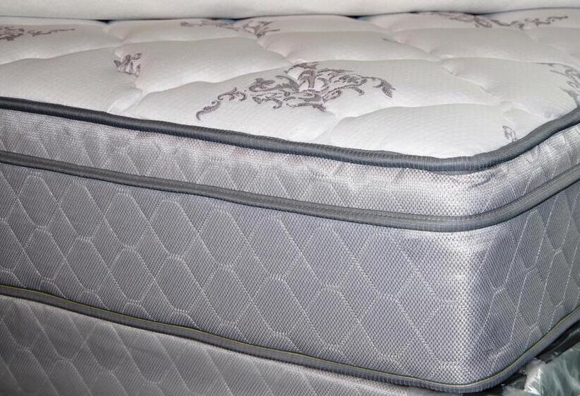 American Motel   Lenoir