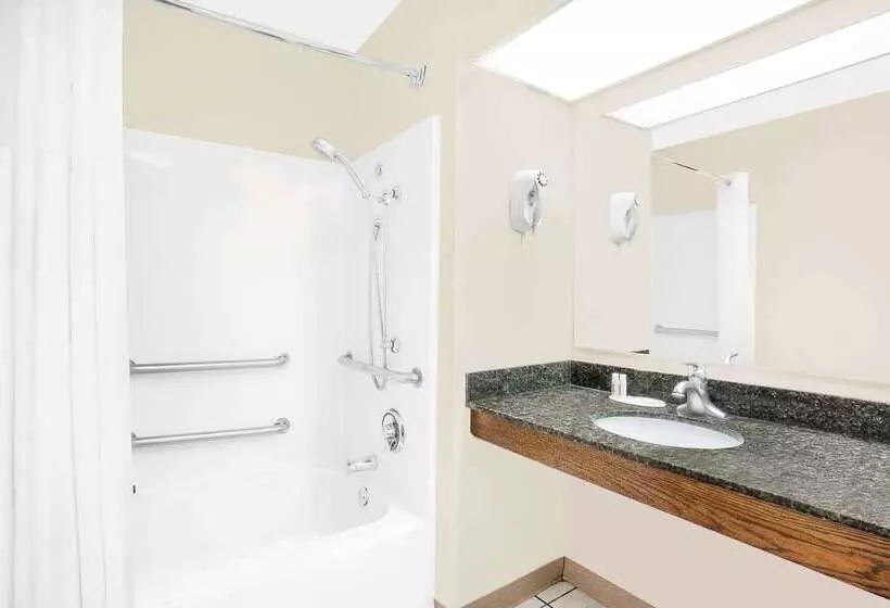 酒店 Baymont By Wyndham Roanoke Rapids