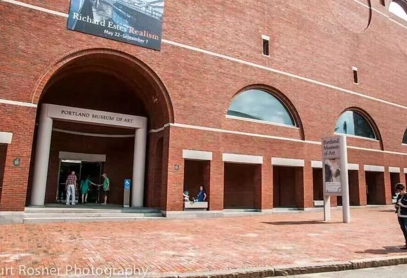 Hotelli Blind Tiger Portland   Carleton Street