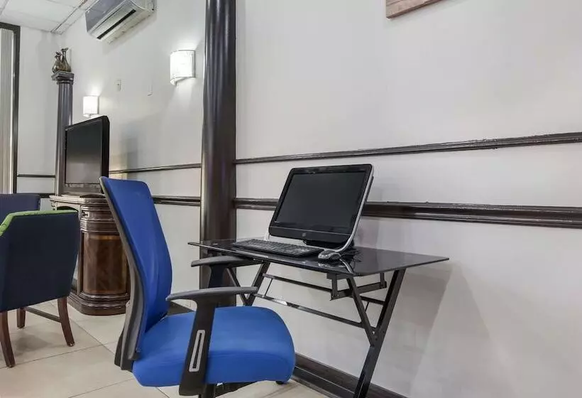 Отель One Life Studios