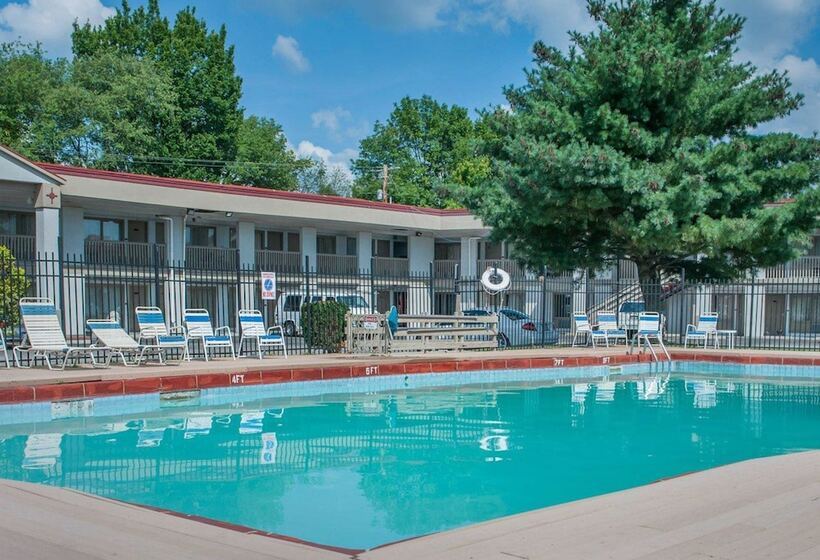 هتل One Life Studios