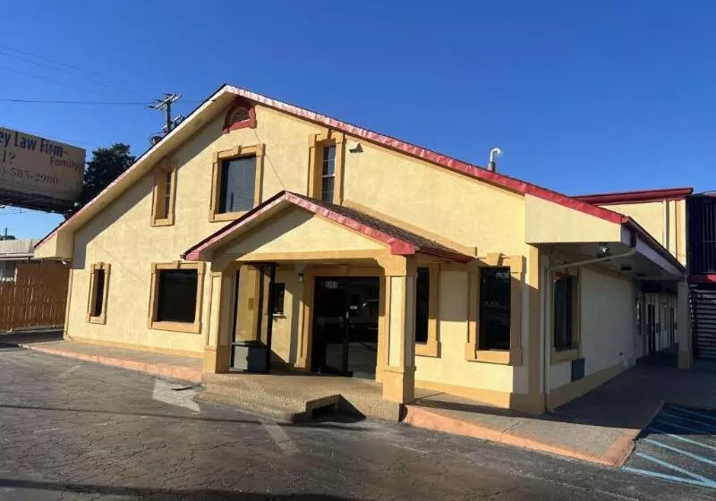 בית מלון כפרי Surestay By Best Western Huntsville University Area