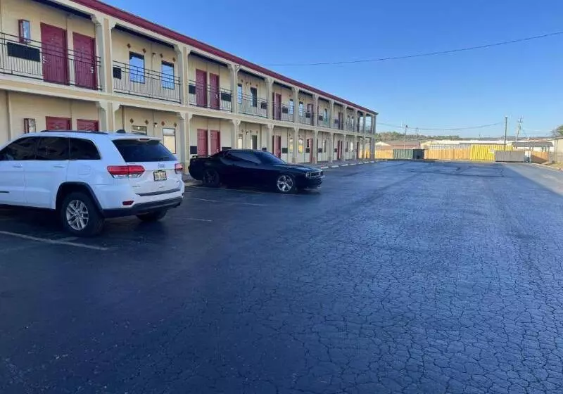 בית מלון כפרי Surestay By Best Western Huntsville University Area