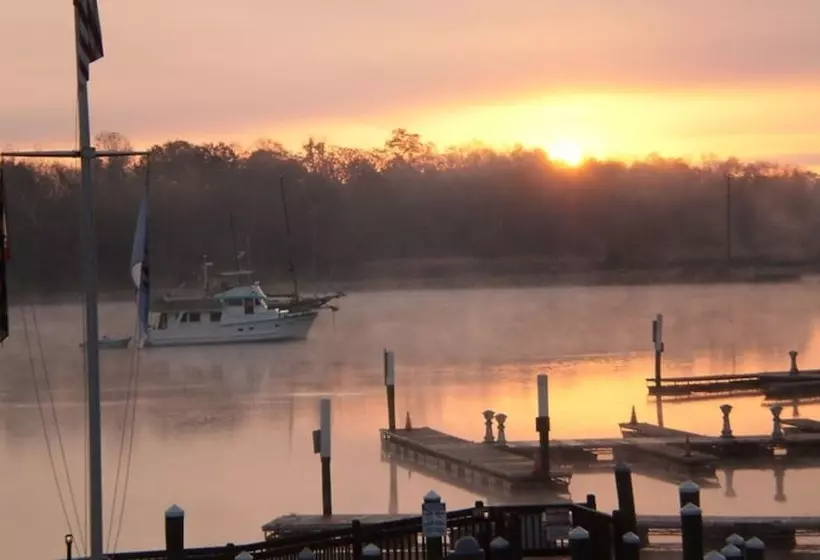 酒店 Inn At The Canal Bed & Breakfast