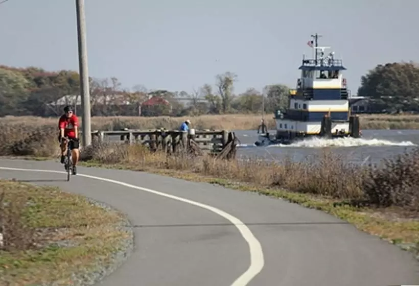 酒店 Inn At The Canal Bed & Breakfast