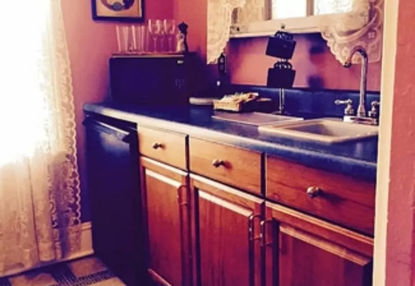 酒店 Inn At The Canal Bed & Breakfast