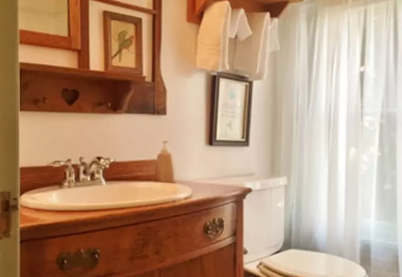 酒店 Inn At The Canal Bed & Breakfast